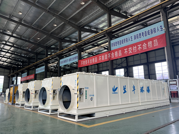 static/picture/e23b42f4e6ab442ddd975374110a93be6b222ccf.jpg 幹式礦用除塵1_副本.jpg